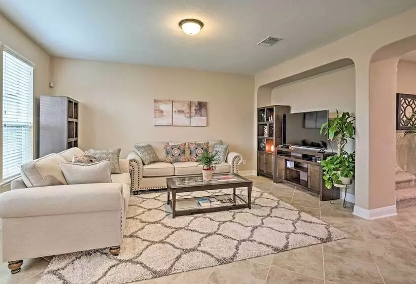 Texas Home W/ Patio & Grill ~ 16 Mi To Austin