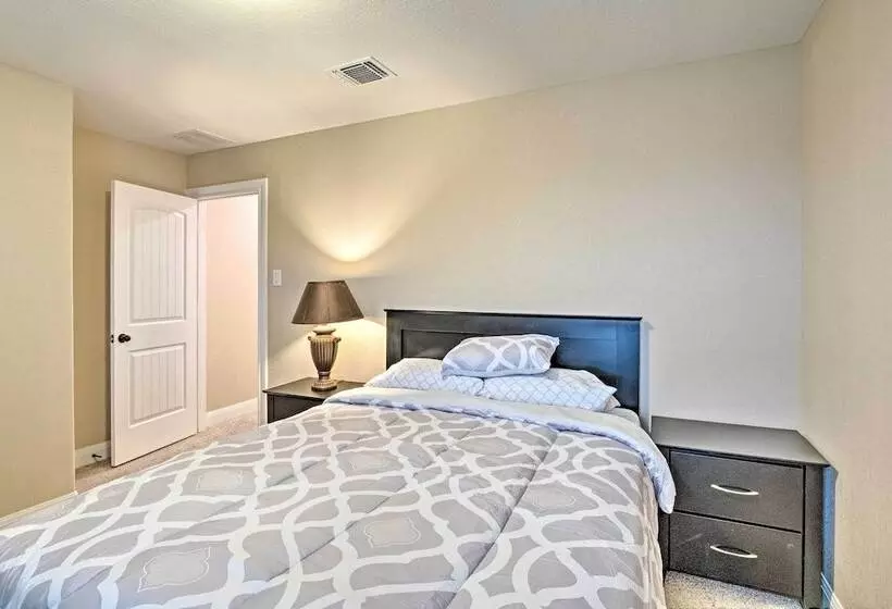 Texas Home W/ Patio & Grill ~ 16 Mi To Austin