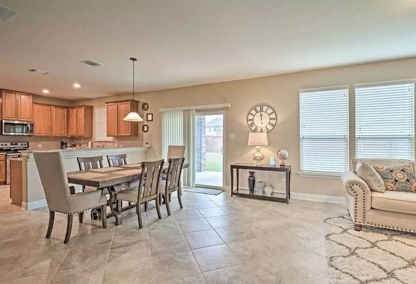 Texas Home W/ Patio & Grill ~ 16 Mi To Austin