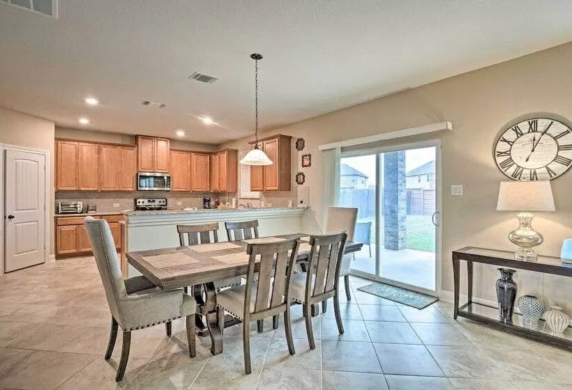 Texas Home W/ Patio & Grill ~ 16 Mi To Austin