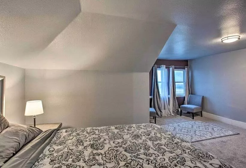 Spacious Vacation Home: 10 Mi To Lavon Lake!