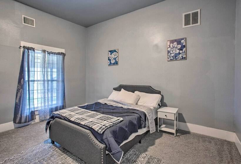 Spacious Vacation Home: 10 Mi To Lavon Lake!