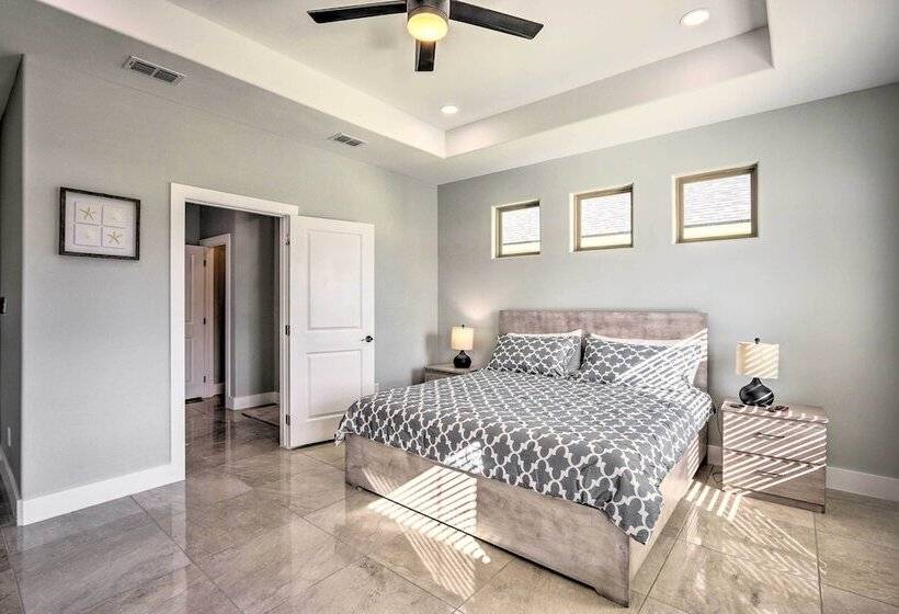 Stunning Laguna Vista Retreat W/ Pool & Grill