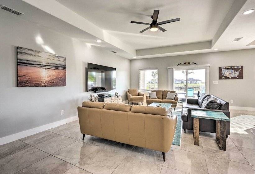 Stunning Laguna Vista Retreat W/ Pool & Grill