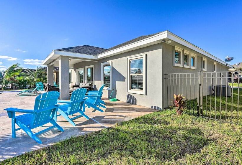 Stunning Laguna Vista Retreat W/ Pool & Grill