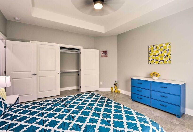 Stunning Laguna Vista Retreat W/ Pool & Grill