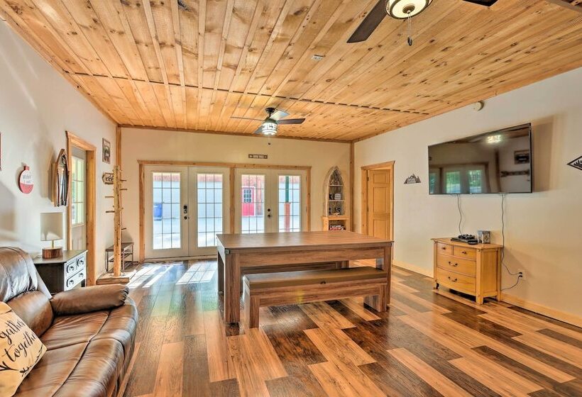 Sun Dappled Cadillac Gem W/ Kayaks & Grill!