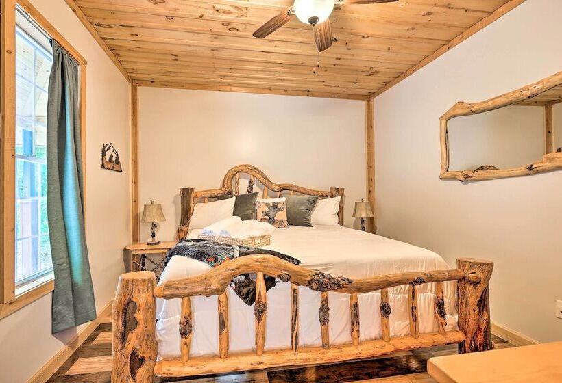 Sun Dappled Cadillac Gem W/ Kayaks & Grill!