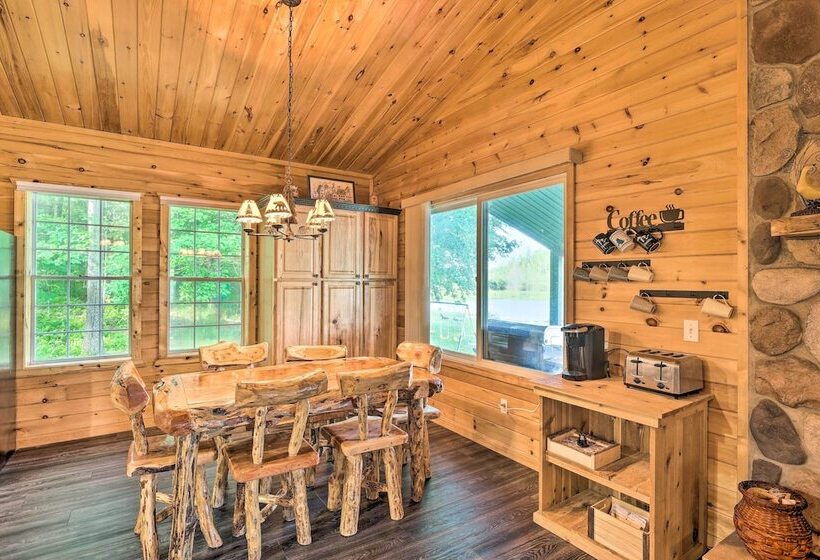 Sun Dappled Cadillac Gem W/ Kayaks & Grill!