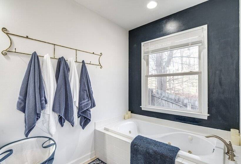 Quiet Black Mountain Home W/ Grill & Fire Pit