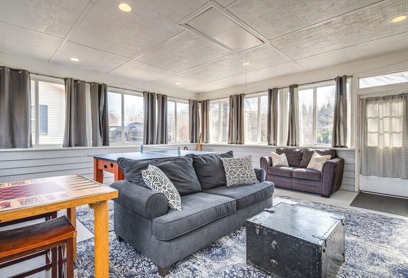 Quiet Black Mountain Home W/ Grill & Fire Pit