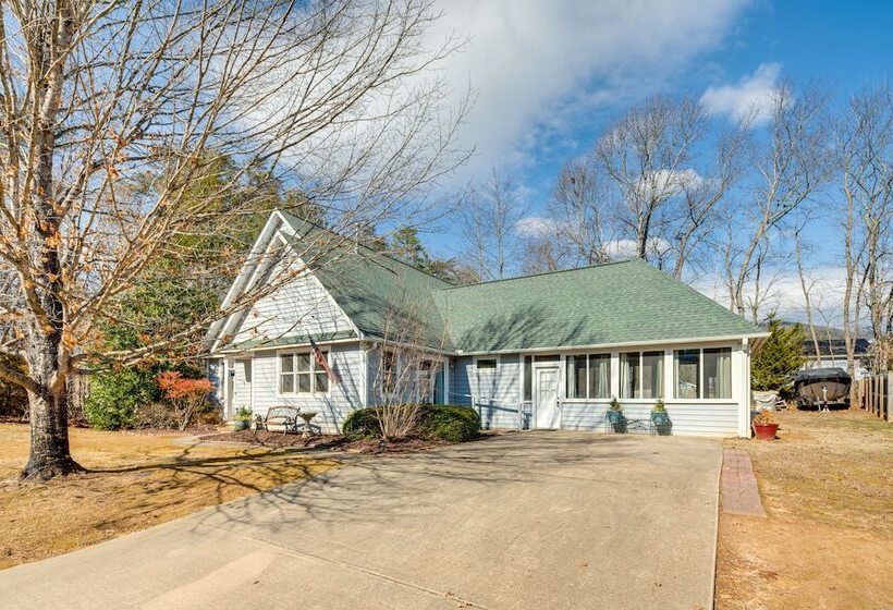 Quiet Black Mountain Home W/ Grill & Fire Pit