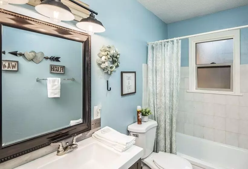 The Elk Meadow Cozy Cabin