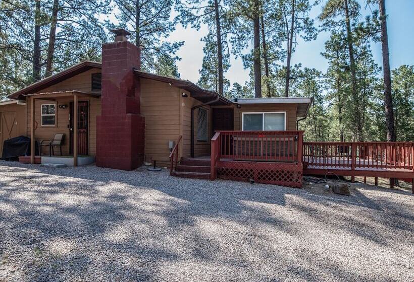 The Elk Meadow Cozy Cabin