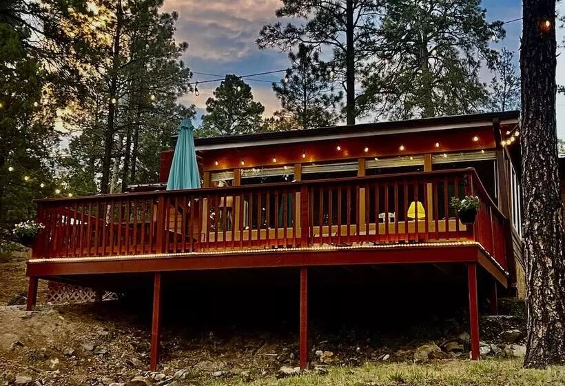 The Elk Meadow Cozy Cabin