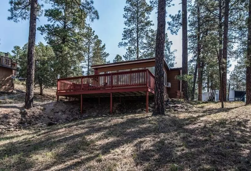 The Elk Meadow Cozy Cabin