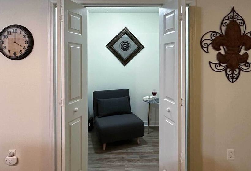 Fire Pit & Grill: Tranquil Retreat In Hot Springs