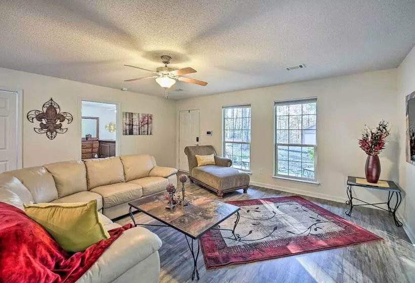 Fire Pit & Grill: Tranquil Retreat In Hot Springs