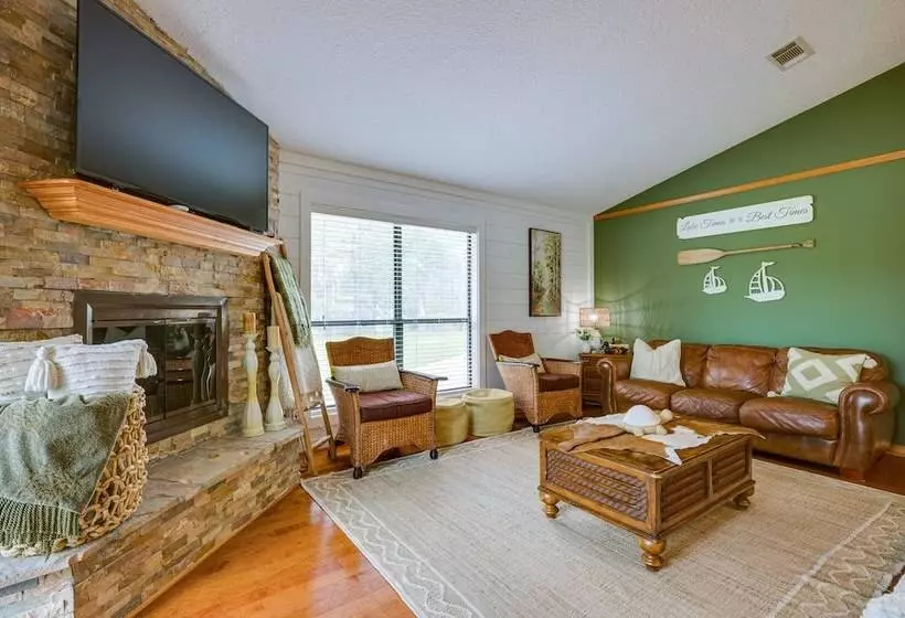 Waterfront Huntsville Home W/ Private Dock & Spa