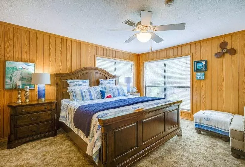 Waterfront Huntsville Home W/ Private Dock & Spa