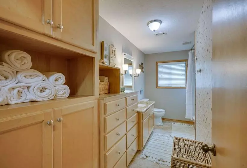 Waterfront Huntsville Home W/ Private Dock & Spa