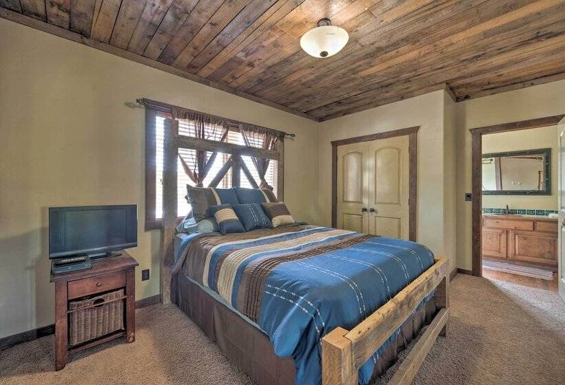 Well Appointed Sterling Casita With Full Kitchen!