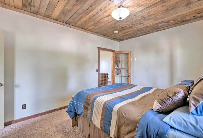 Well Appointed Sterling Casita With Full Kitchen!