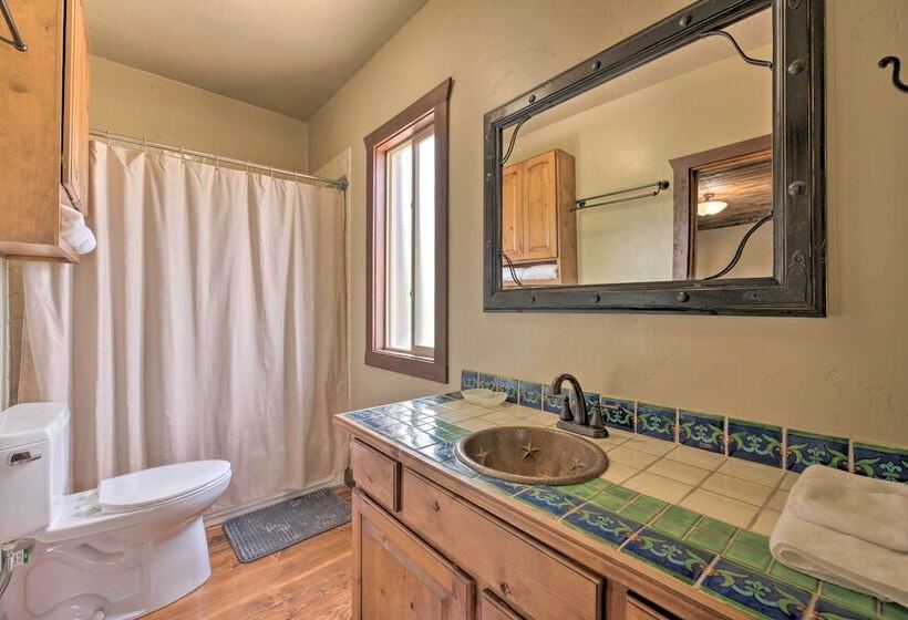 Well Appointed Sterling Casita With Full Kitchen!