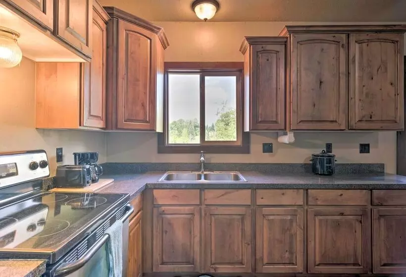 Well Appointed Sterling Casita With Full Kitchen!