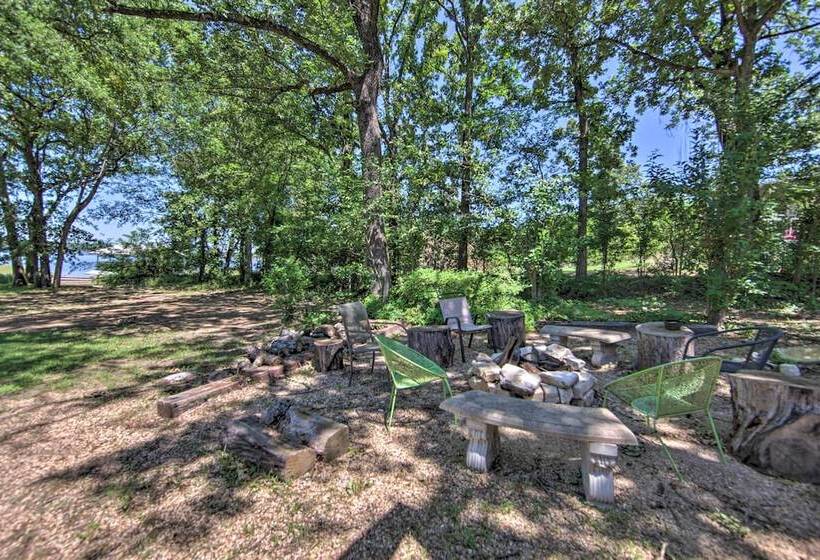 1 Acre Rustic Lake Resort W/ Outdoor Entertainment