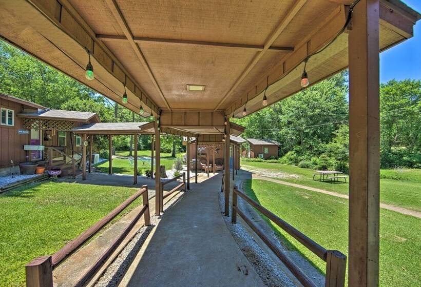 1 Acre Rustic Lake Resort W/ Outdoor Entertainment