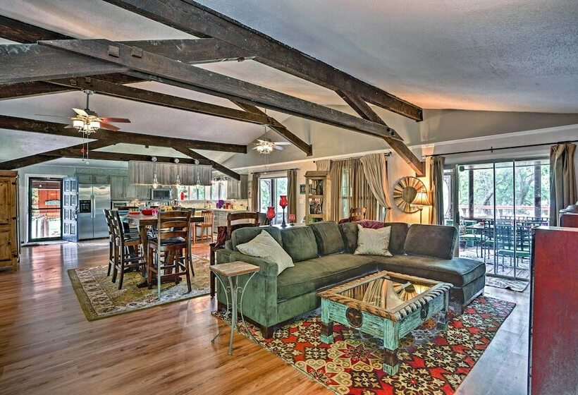 1 Acre Rustic Lake Resort W/ Outdoor Entertainment