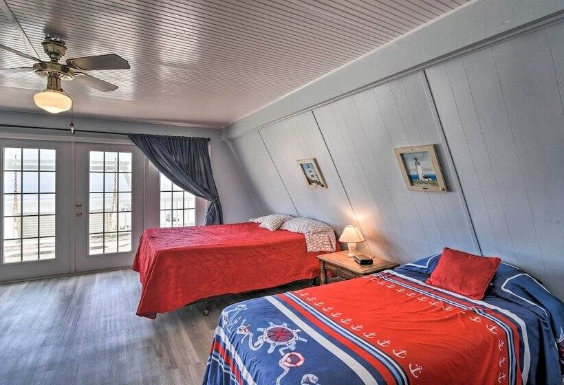 Ocean Access + Bbq Pit: Surfside Beach Family Home