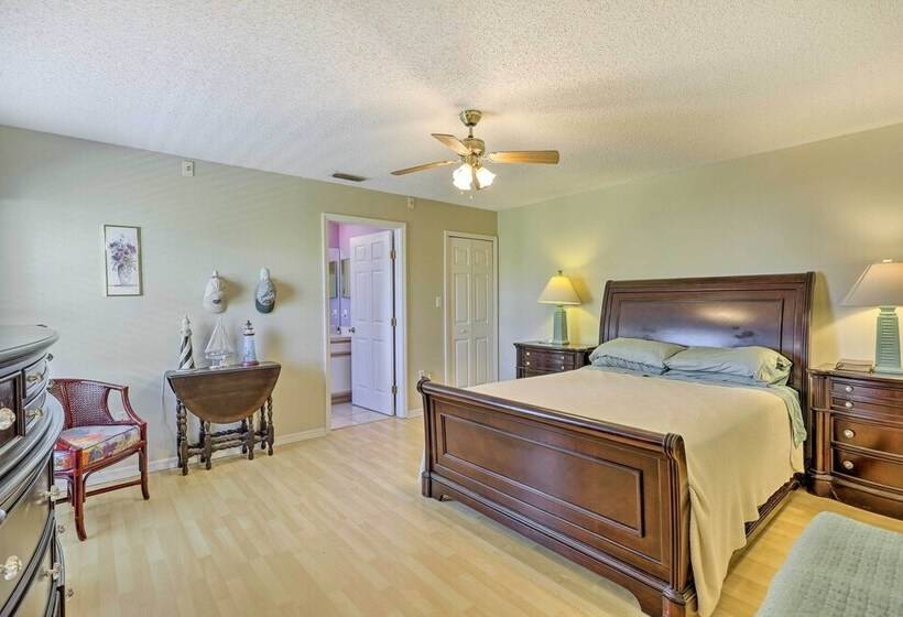 Bright Titusville Retreat W/ Lanai Wfh Friendly!