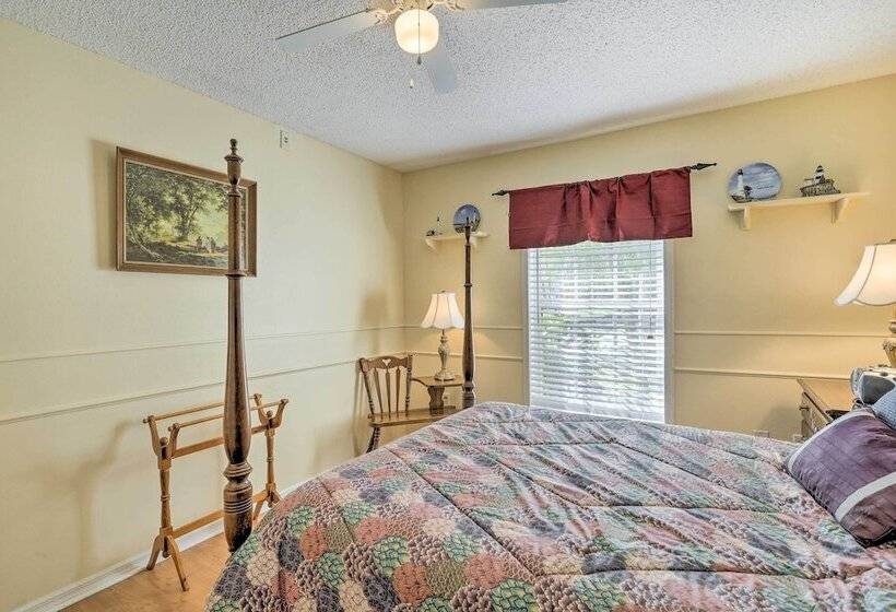 Bright Titusville Retreat W/ Lanai Wfh Friendly!