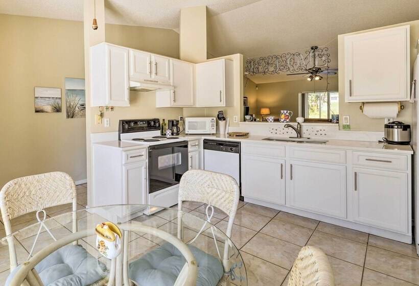 Bright Titusville Retreat W/ Lanai Wfh Friendly!