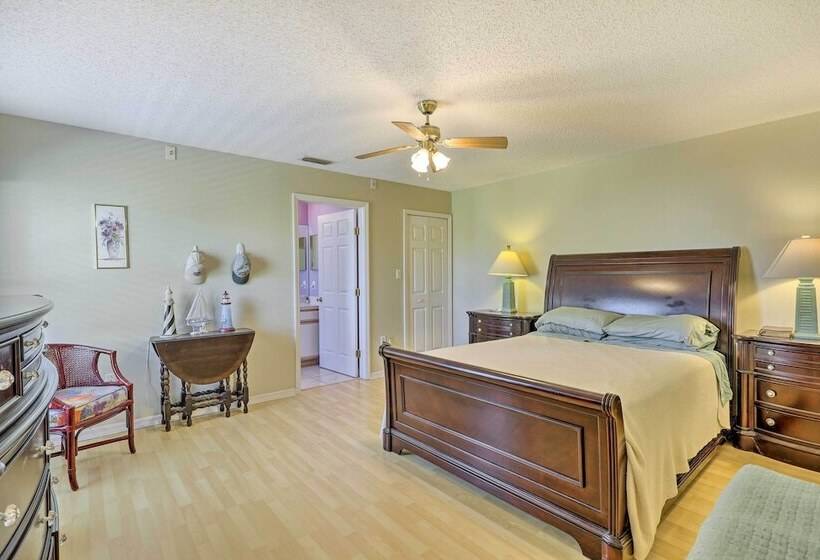 Bright Titusville Retreat W/ Lanai Wfh Friendly!