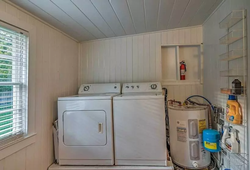 Bright & Sunny Home ~ 14 Mi To Myrtle Beach!