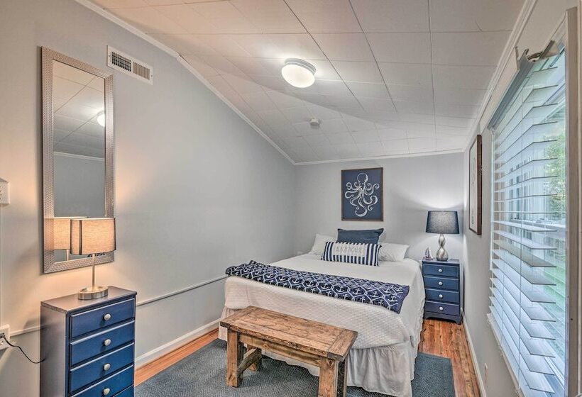 Bright & Sunny Home ~ 14 Mi To Myrtle Beach!