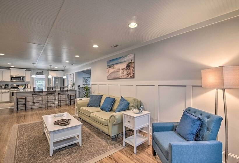 Bright & Sunny Home ~ 14 Mi To Myrtle Beach!