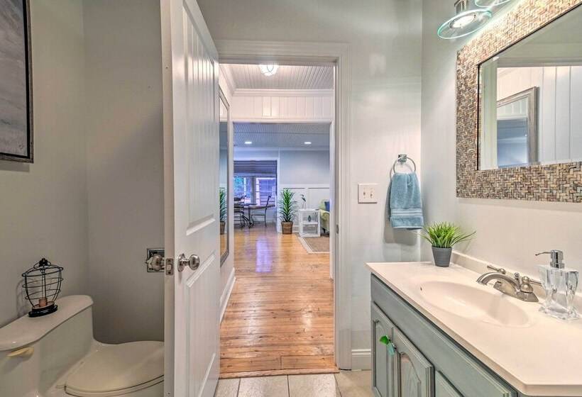 Bright & Sunny Home ~ 14 Mi To Myrtle Beach!