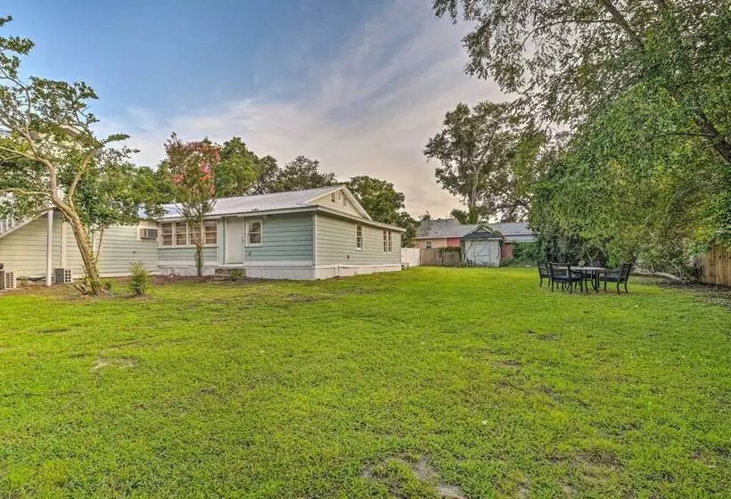 Bright & Sunny Home ~ 14 Mi To Myrtle Beach!