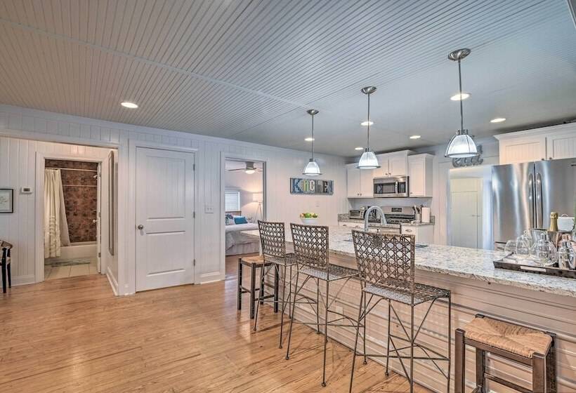 Bright & Sunny Home ~ 14 Mi To Myrtle Beach!