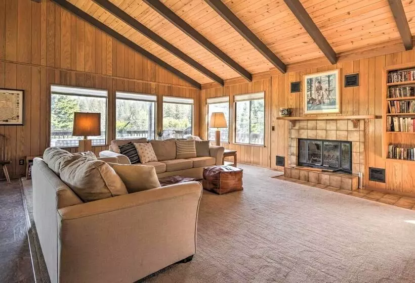 Calm Groveland Cabin   Near Pine Mountain Lake!