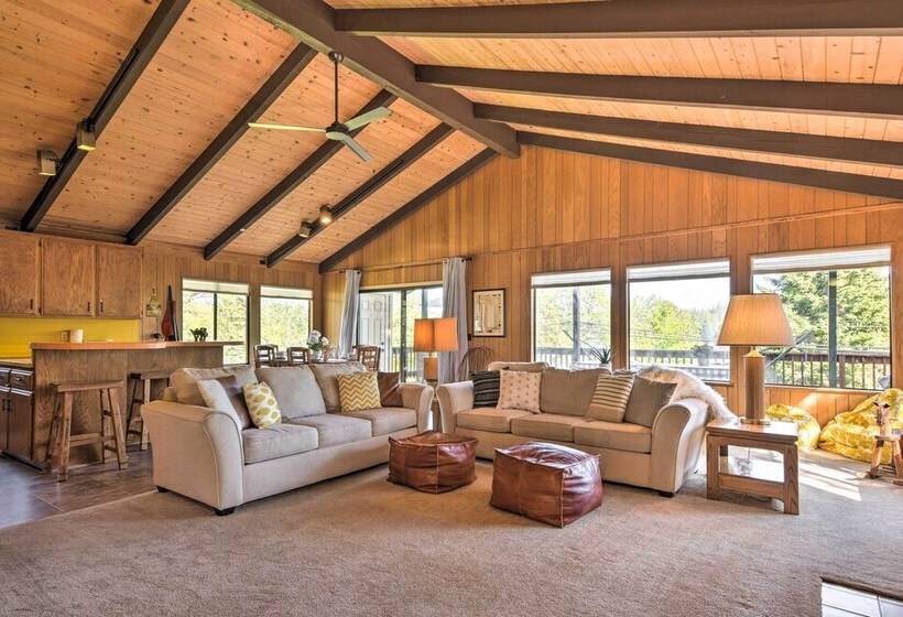 Calm Groveland Cabin Near Pine Mountain Lake!