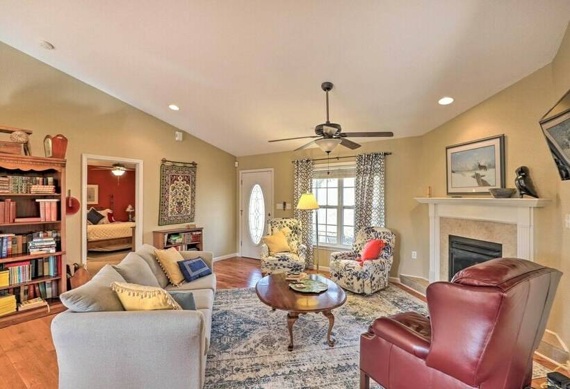 Charming Asheville Home, 8 Mi To Downtown!