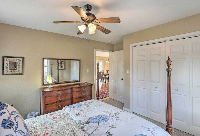 Charming Asheville Home, 8 Mi To Downtown!