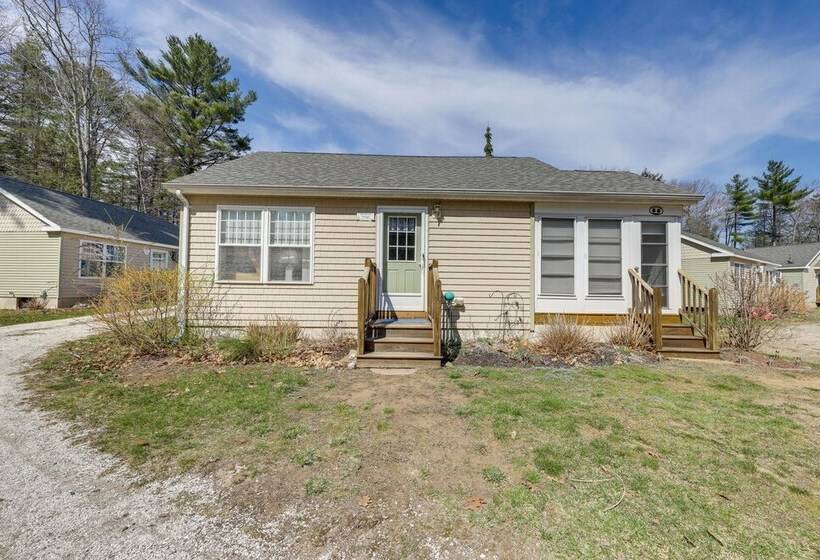 Charming Coastal Cottage W/ Pool Access!