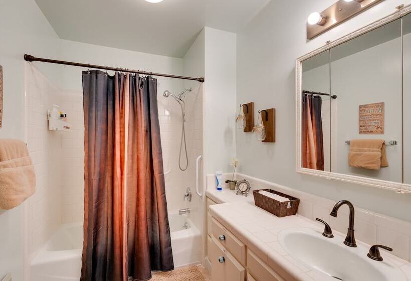 Game Room & Patio: Charming Jackson Retreat!