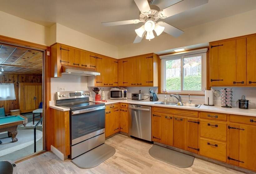 Game Room & Patio: Charming Jackson Retreat!